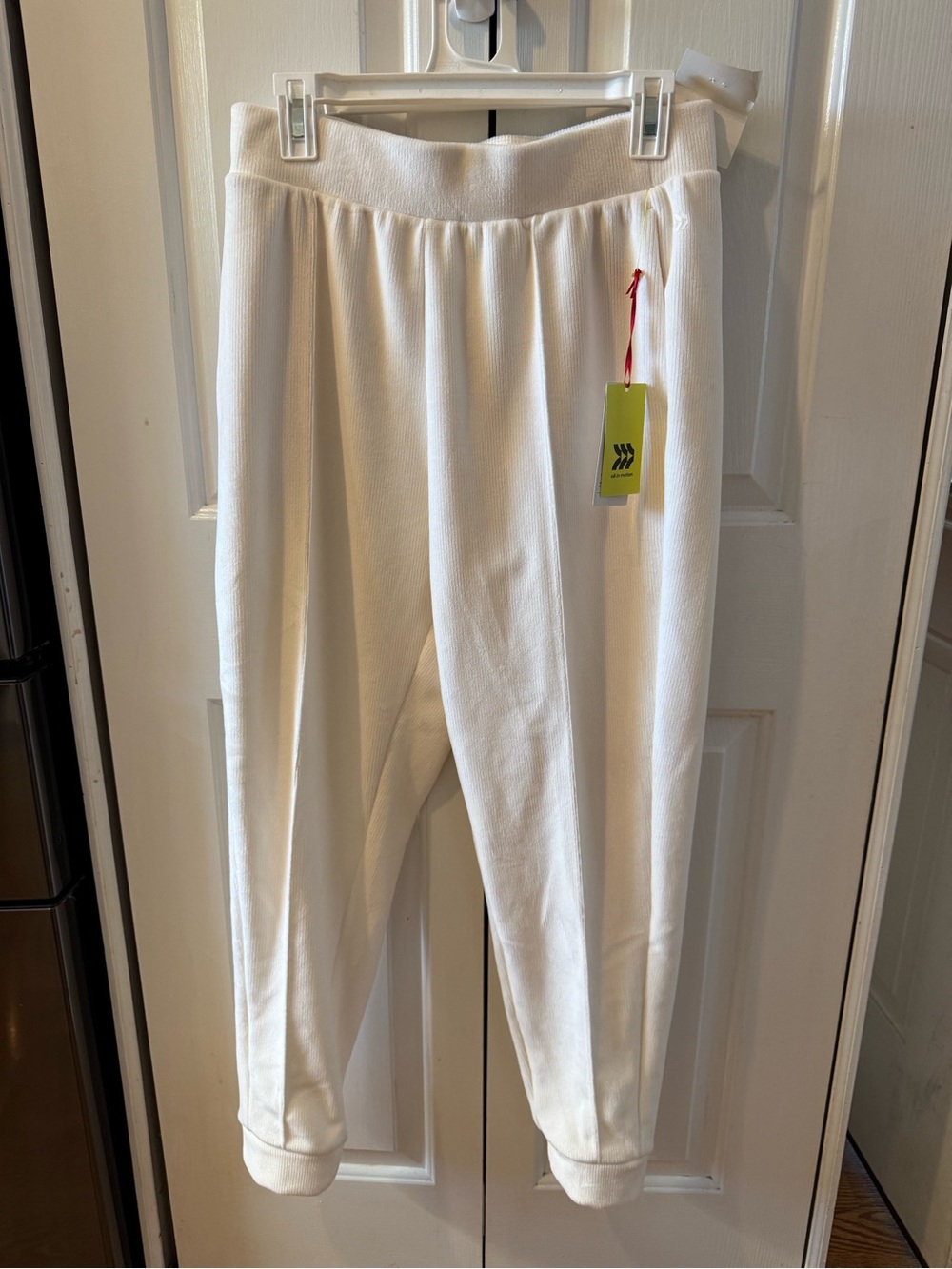 Women's Velour Ribbed High Rise Jogger
Sweatpants - All In Motion Cream
M